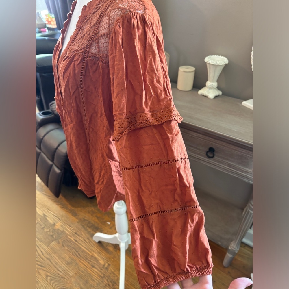 Knox Rose Blouse - Picture 2 of 7